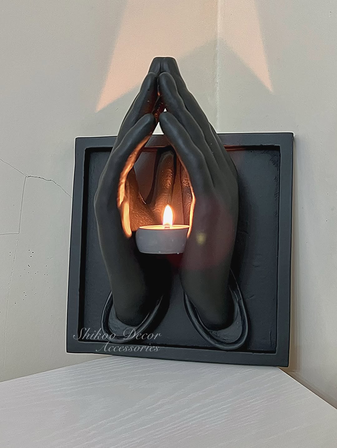 Victorian Style Candle Holder with Elegant Design