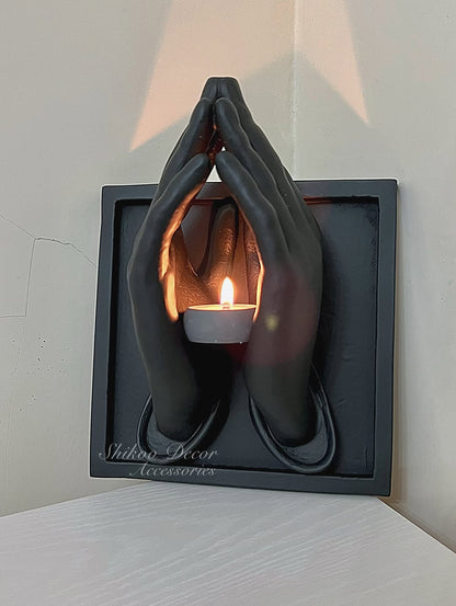 Victorian Style Candle Holder with Elegant Design