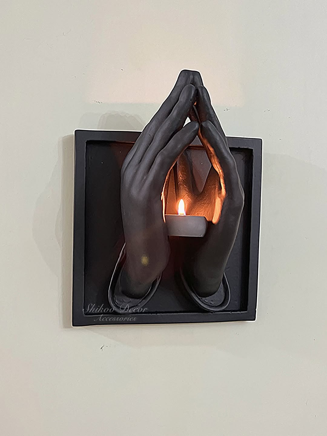 Victorian Style Candle Holder with Elegant Design